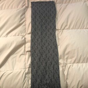 NWOT SholdIt Infinity Scarf